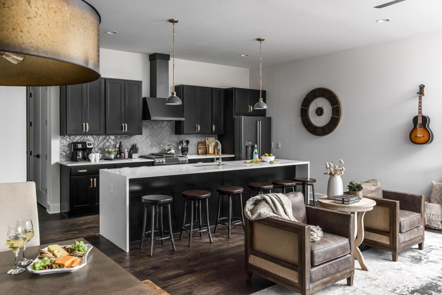 Edgehill Duo - 2 Townhomes - Mins Vanderbilt University แนชวิลล์ ภายนอก รูปภาพ