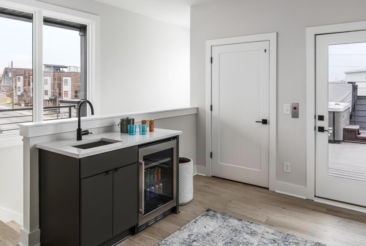 Edgehill Duo - 2 Townhomes - Mins Vanderbilt University แนชวิลล์ ภายนอก รูปภาพ