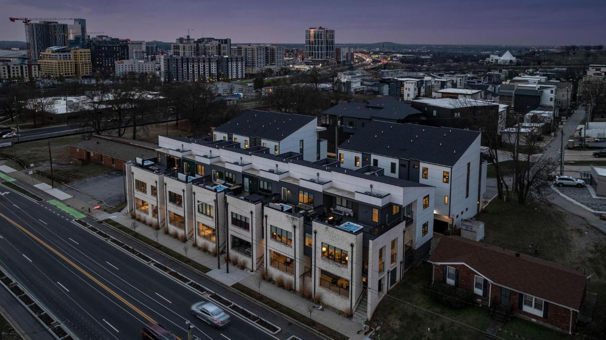 Edgehill Duo - 2 Townhomes - Mins Vanderbilt University แนชวิลล์ ภายนอก รูปภาพ